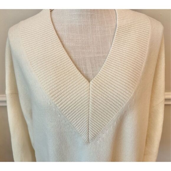 REISS SEREN OVERSIZED WOOL CASHMERE V-NECK JUMPER IN IVORY SIZE LARGE - Picture 8 of 11
